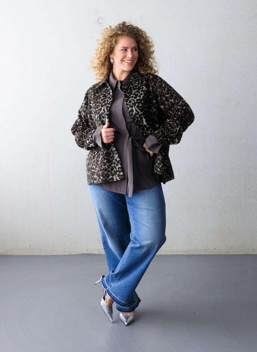 Blousejas, YEST CURVE