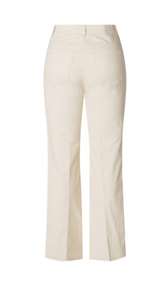 Broek, YESTA