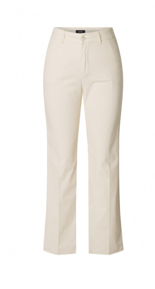 Broek, YESTA