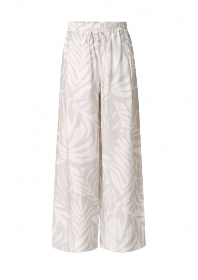 Broek, YESTA