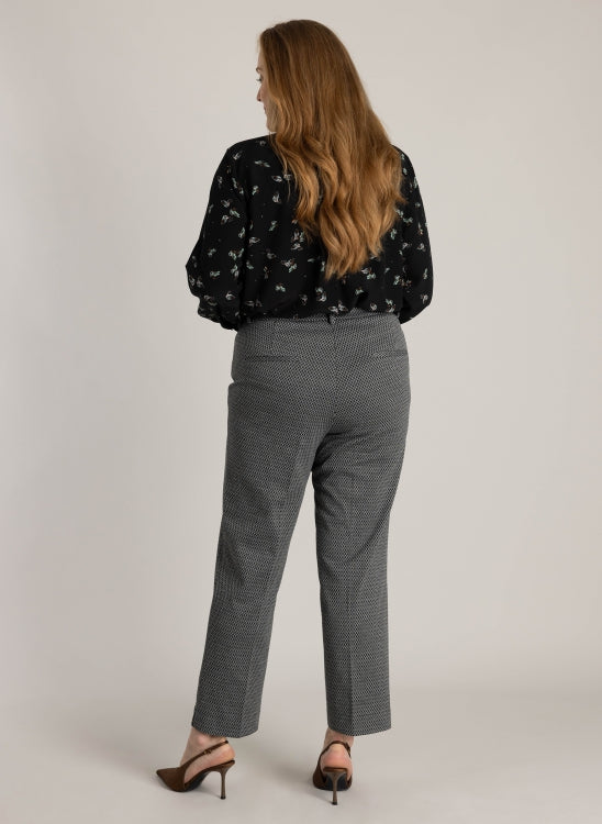 Pantalon, YEST CURVE